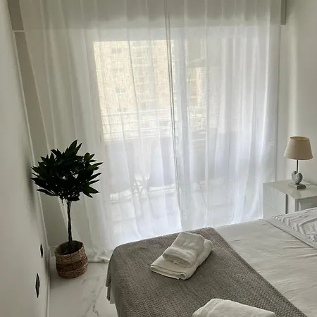 Apolo Xiv * كاليبي